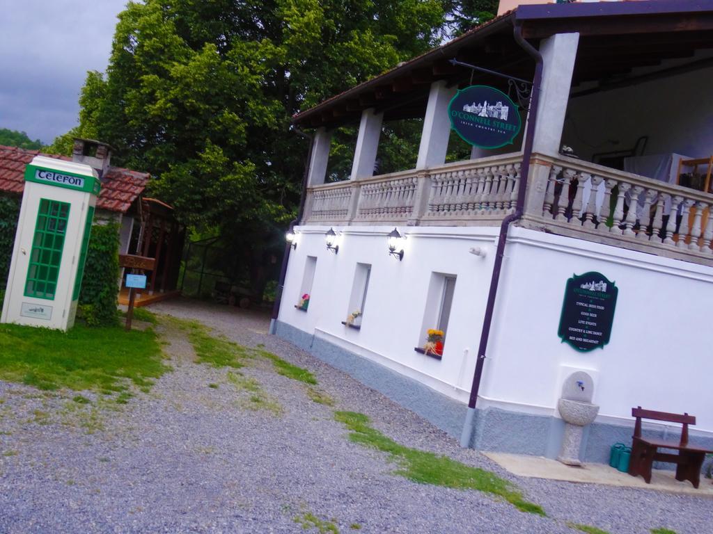 La Celestina Acomodação com café da manhã Piana Crixia Exterior foto